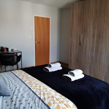 Chambre Double Dans Maison Chaleureuse Et Familiale Carcassone Exterior photo